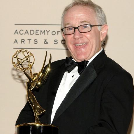 leslie jordan pada tahun 2006, setelah memenangkan ﻿emmy untuk aktor tamu luar biasa di serial komedi