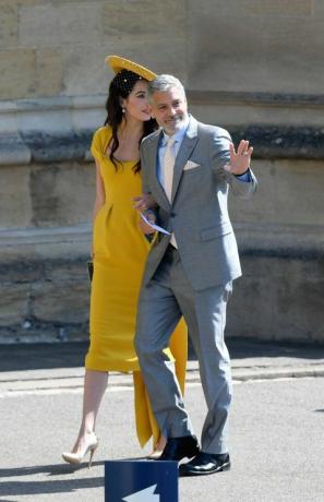 Amal Clooney Memakai Prada Khusus untuk Pernikahan Kerajaan