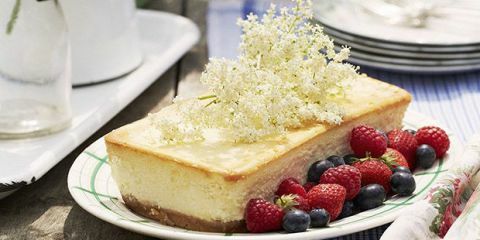 makanan penutup cheesecake elderflower