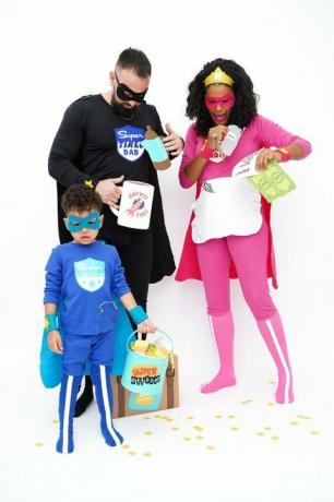 kostum superhero keluarga