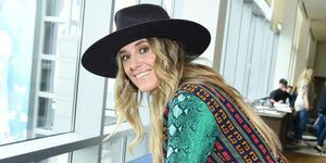 akses eksklusif lainey wilson di baris media menjelang penghargaan akademi musik country ke-58 dari ford center at the star pada 10 Mei 2023 di frisco, texas foto oleh gilbert florespenske media via getty images