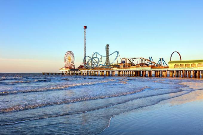 dermaga kesenangan bersejarah pulau galveston adalah dermaga kesenangan di galveston, texas, amerika serikat