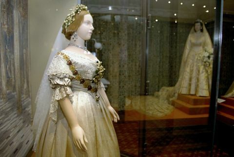 Manekin Ratu Victoria pada hari pernikahannya dipajang di Istana Kensington