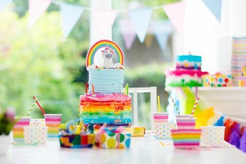Dekorasi pesta ulang tahun anak-anak dan kue