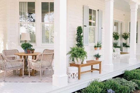 julia engel gal bertemu glam charleston home