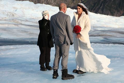 Katakan Ya untuk pernikahan Dress Alaska