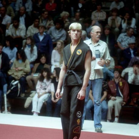 william zabka dalam sebuah adegan dari film 1984 'the karate kid'