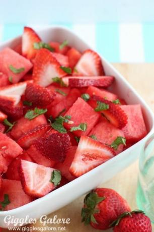 resep salad semangka strawberry