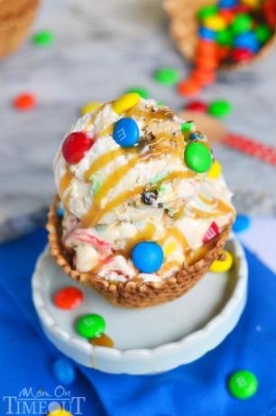 adonan kue monster ice cream