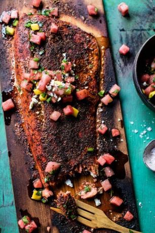 resep papan cedar salmon semangka salsa