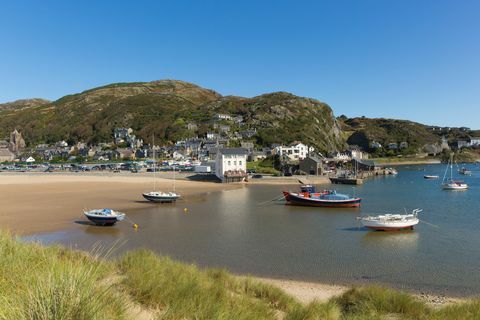 pantai terbaik dalam wales