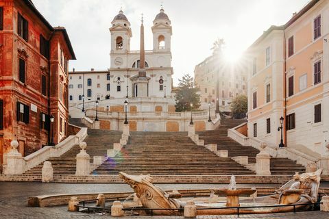 piazza di spagna roma orang italia saat matahari terbit