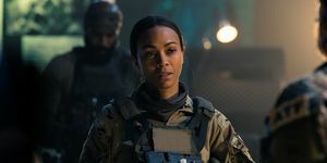 zoe saldana di operasi khusus singa betina