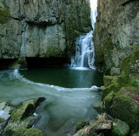 air terjun lembah ribbley lancashire