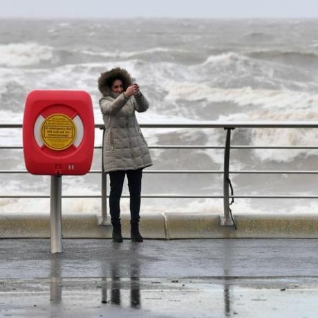 BRITAIN-EROPA-WEATHER-STORMS