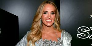 nashville, tennessee 09 Juni carrie underwood meluncurkan saluran siriusxm eksklusif yang menayangkan siaran langsung pedesaan dari margaritaville pada 09 Juni 2023 di nashville, tennessee foto oleh jason davisgetty gambar untuk siriusxm