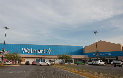 walmart membuka hari natal