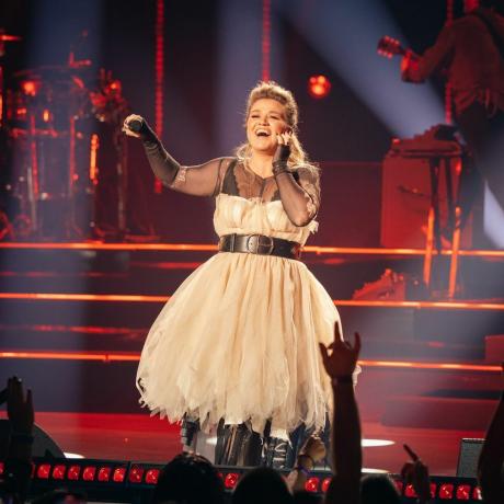 kelly clarkson di residensinya di las vegas