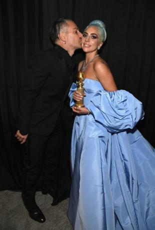 The 2019 InStyle And Warner Bros. Post-Party Golden Globe Awards ke-76 - Di Dalam