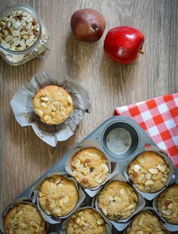 apel muffin pir almond muffin